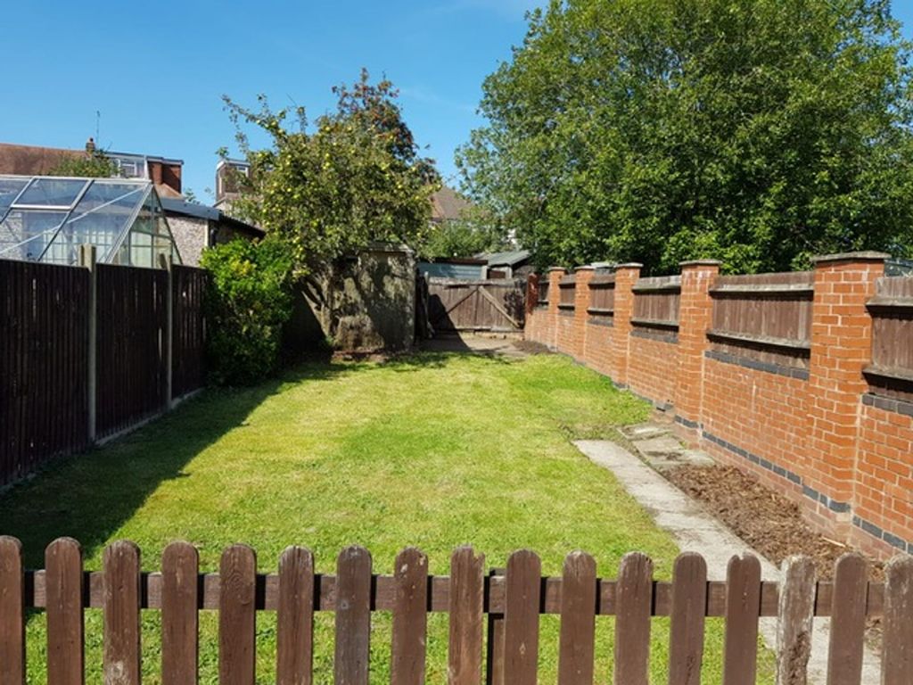 Property photo 2 of 18