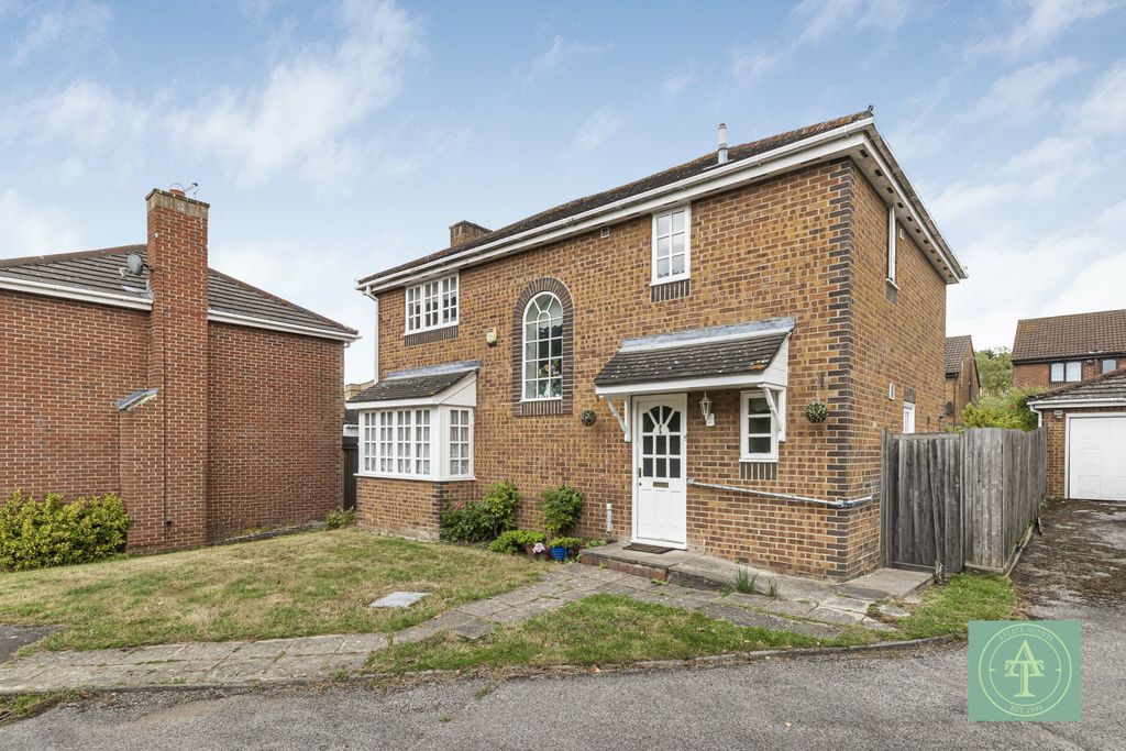 Property photo 2 of 28 Gallery