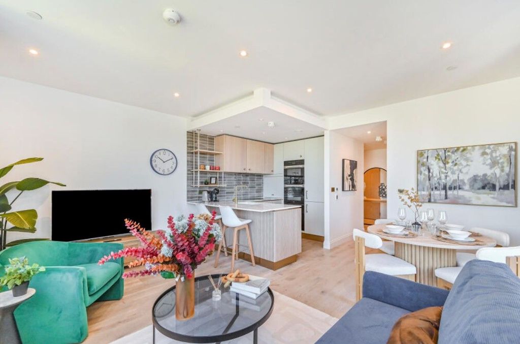 Property photo 1 of 9 A Well-Proportioned 636 Sq Ft One-Bedroom Apartment Positioned On The Fifth Floor, Featuring Floor-To-Ceiling Glazing, A Private Balcony, And A Thoughtfully Specified Interior Throughout. Its Elevated Position Provides A Calm, Above-Street Outlook Across