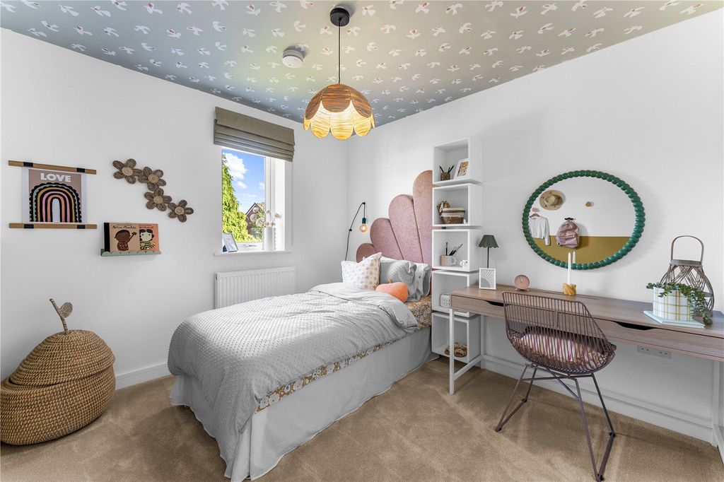 Property photo 3 of 19 Bedroom