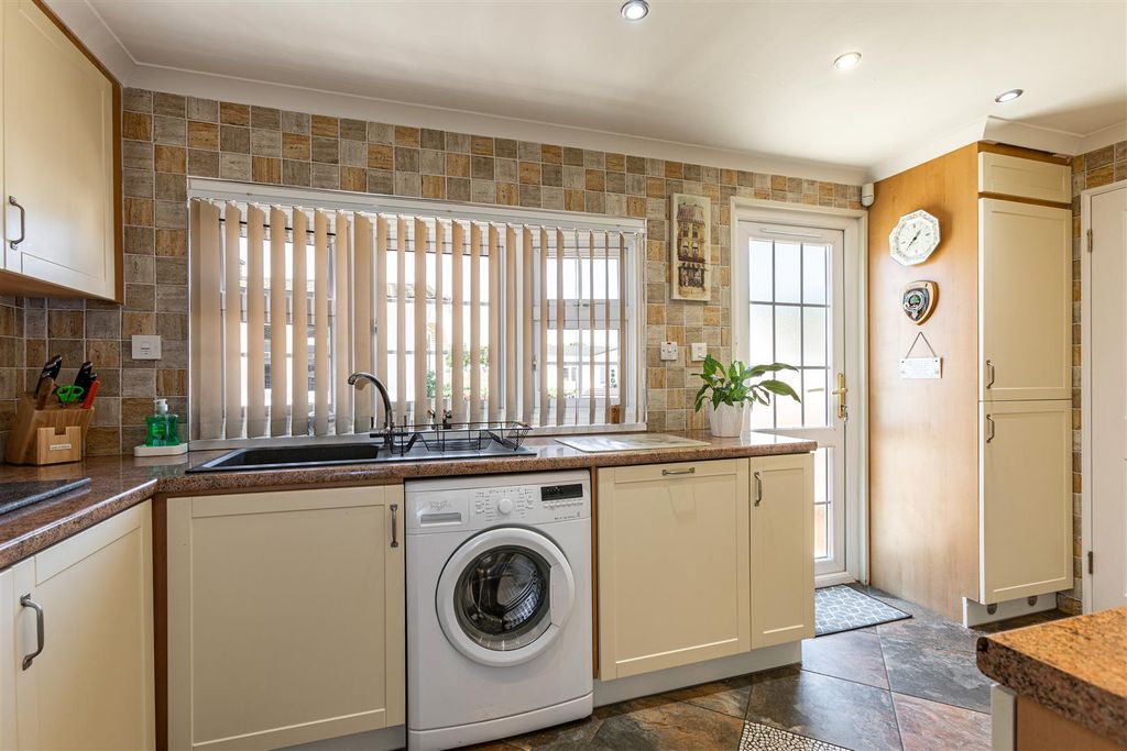 Property photo 3 of 16 1 Little Dan Avenue Galashiels 17.Jpg