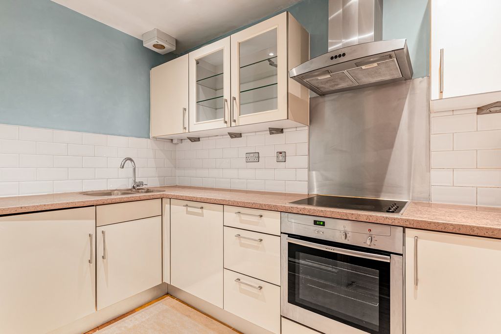 Property photo 2 of 16 Kitchen