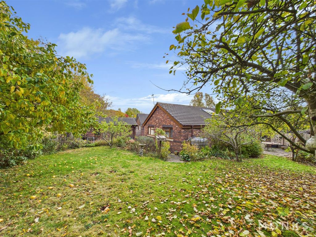 Property photo 2 of 22 Cam01420G0-Pr0796-Still014.Jpg