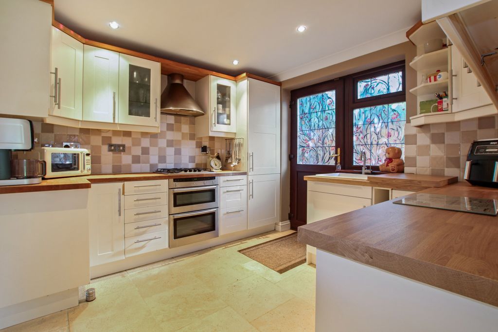 Property photo 2 of 9 Img_0769