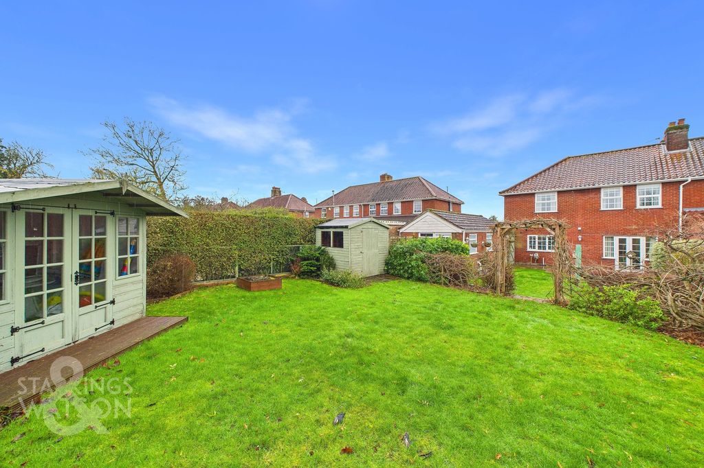 Property photo 1 of 27