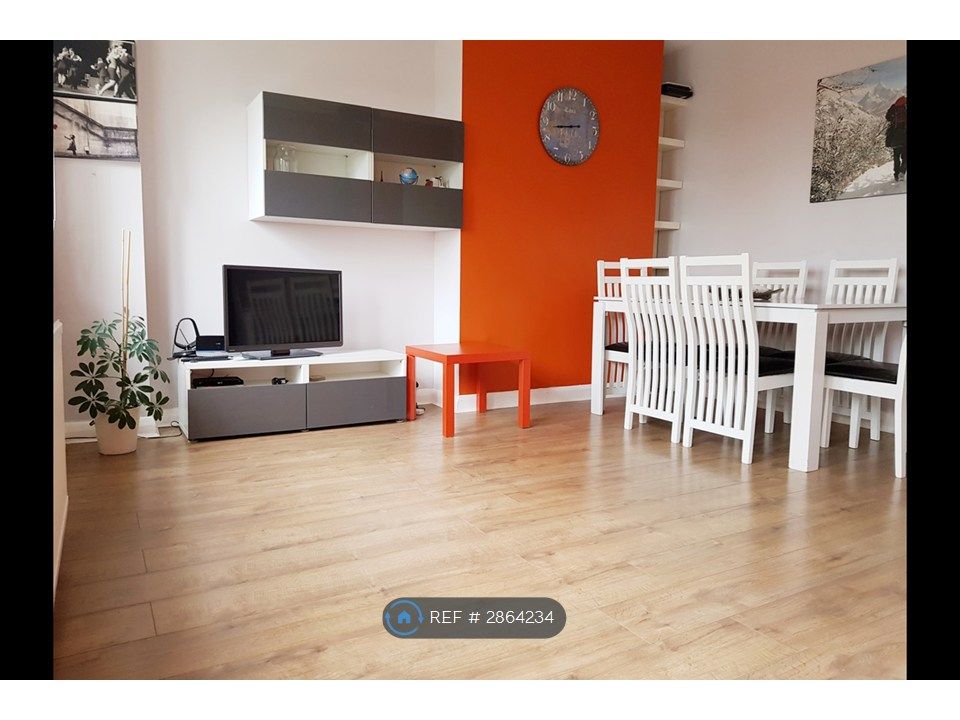 Property photo 2 of 14 Living Room