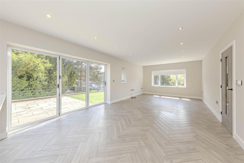 Property photo 3 of 42 Living Area