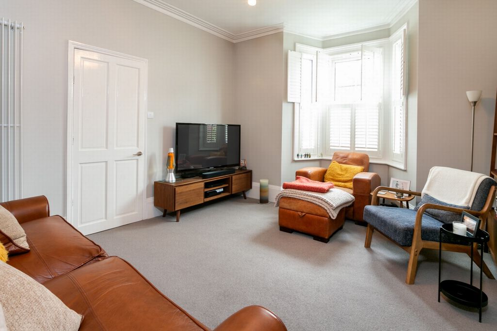 Property photo 3 of 17 Sitting Room