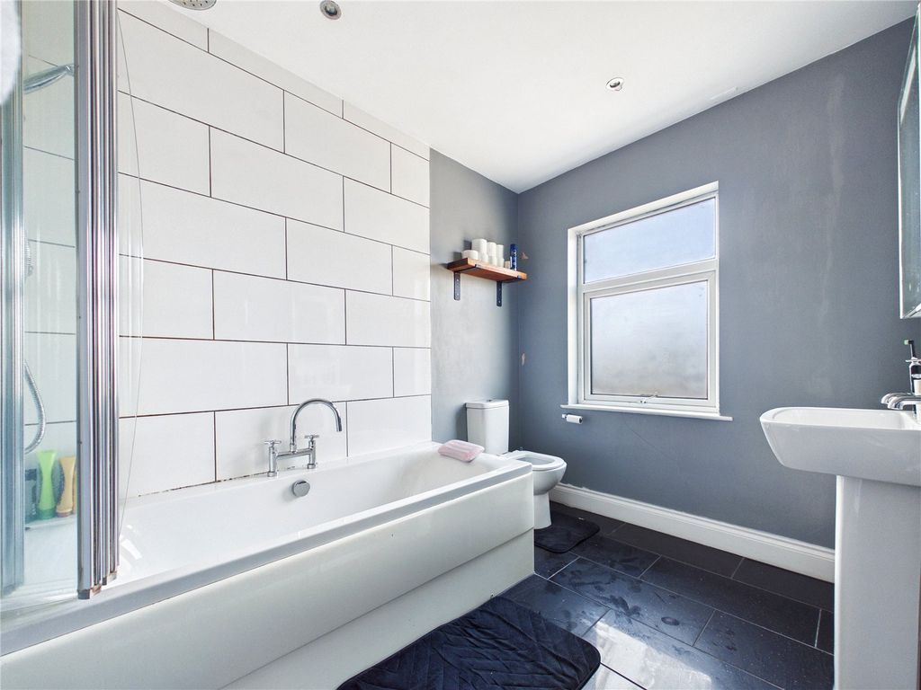 Property photo 3 of 13 Picture No. 25