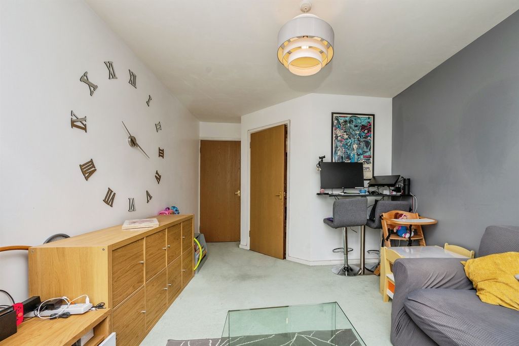 Property photo 2 of 14