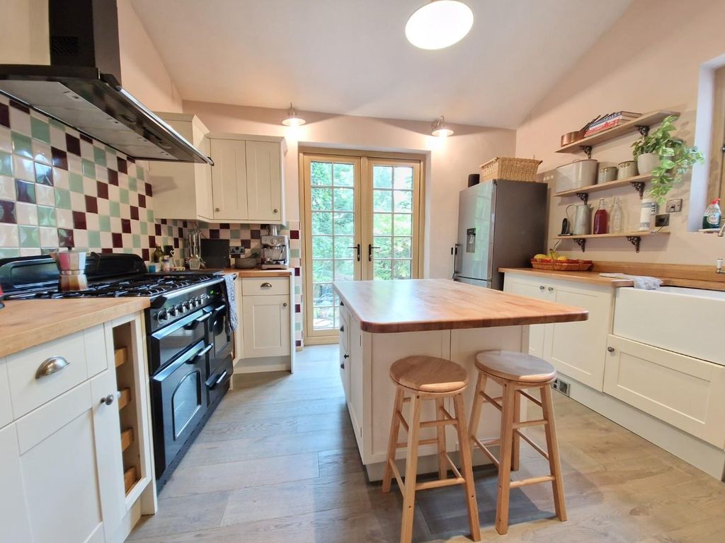 Property photo 2 of 34 11.Jpg