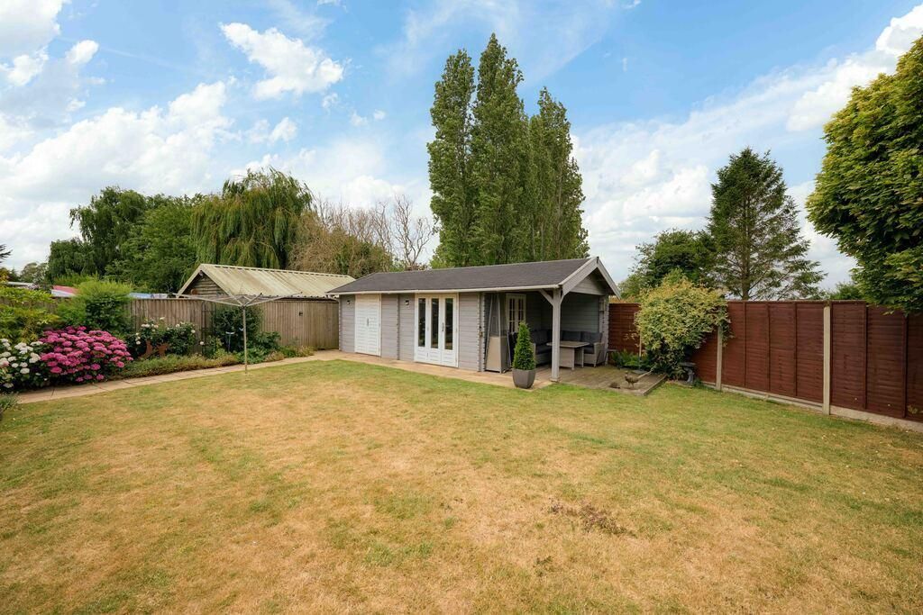 Property photo 2 of 25