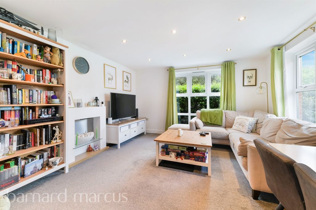 Property photo 2 of 13