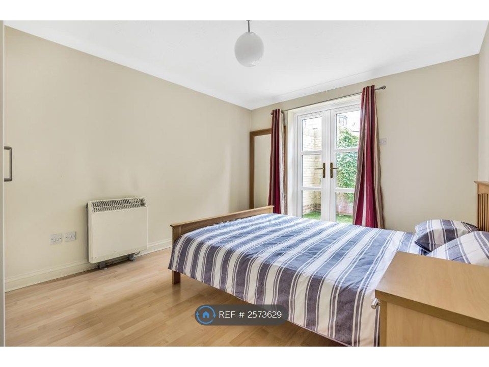 Property photo 3 of 10 Bedroom 1