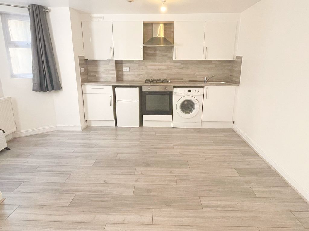 Property photo 2 of 10 Open Plan Living Room/Kitchen