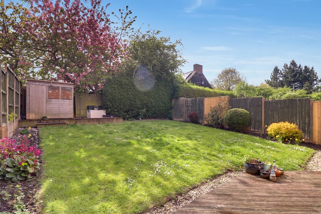 Property photo 3 of 14 Garden