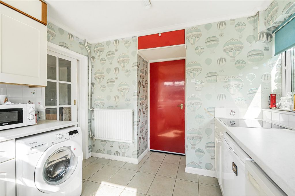 Property photo 3 of 18 2_87373.Jpg