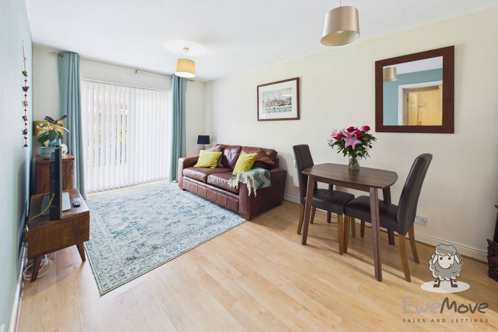 Property photo 3 of 11 5
