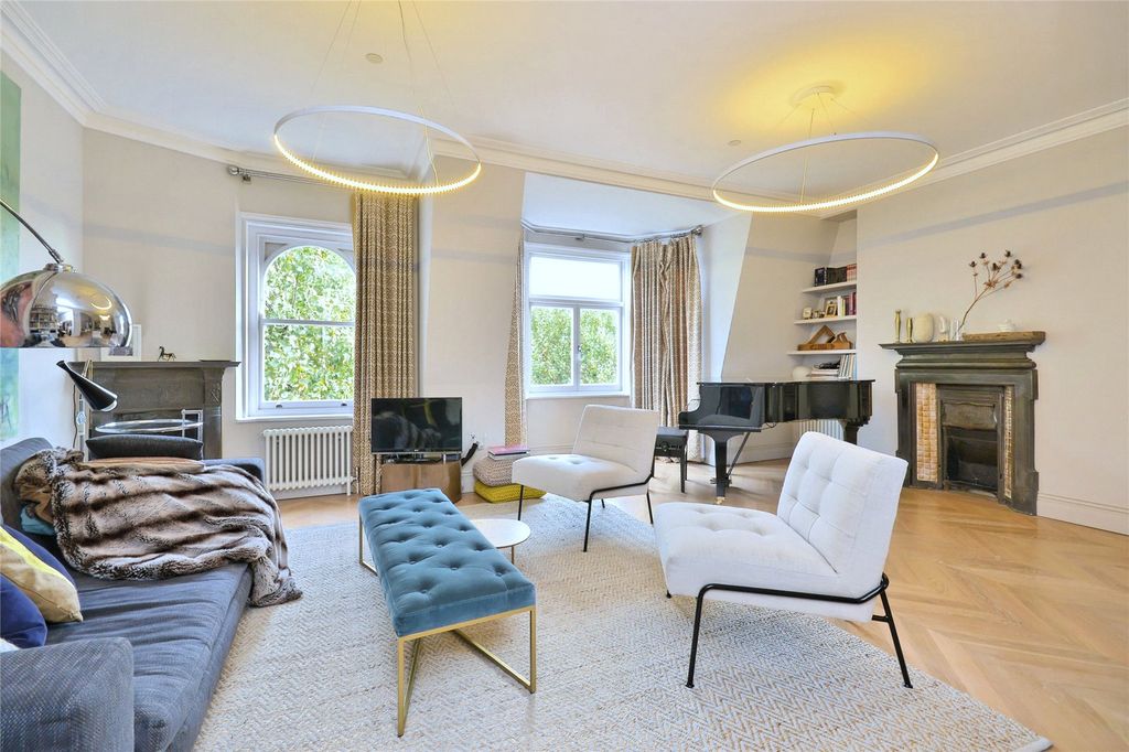 Property photo 2 of 19 Reception Room