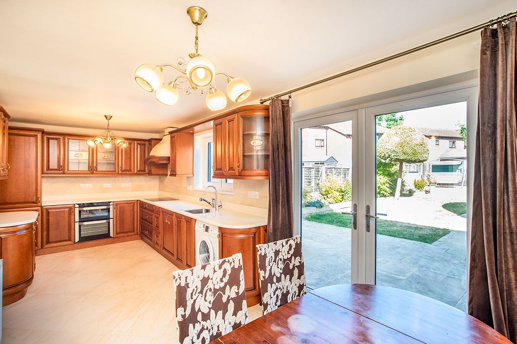 Property photo 3 of 8 Photography