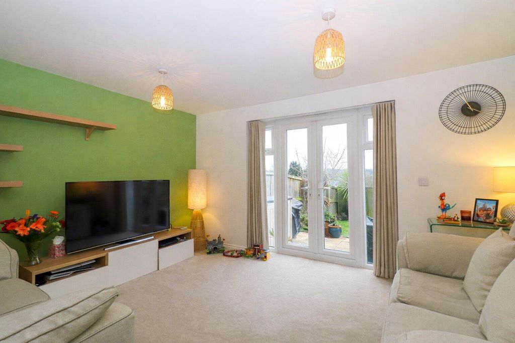 Property photo 2 of 12 Living Room