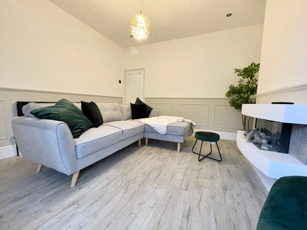 Property photo 3 of 21