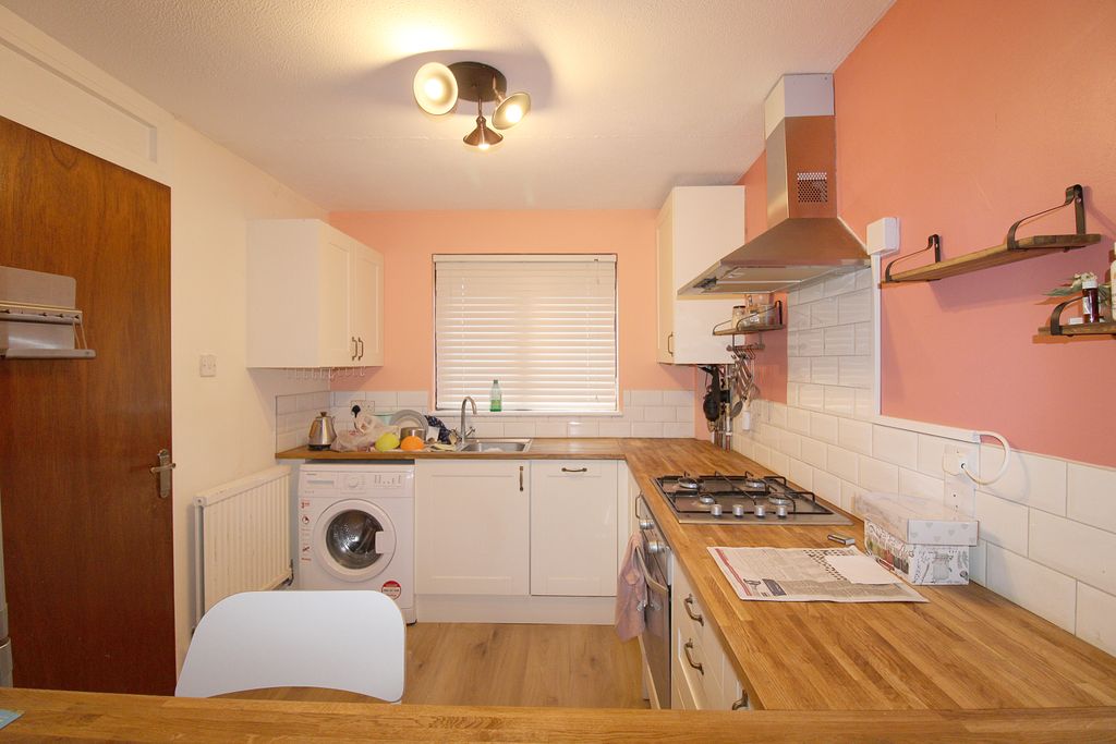 Property photo 2 of 4