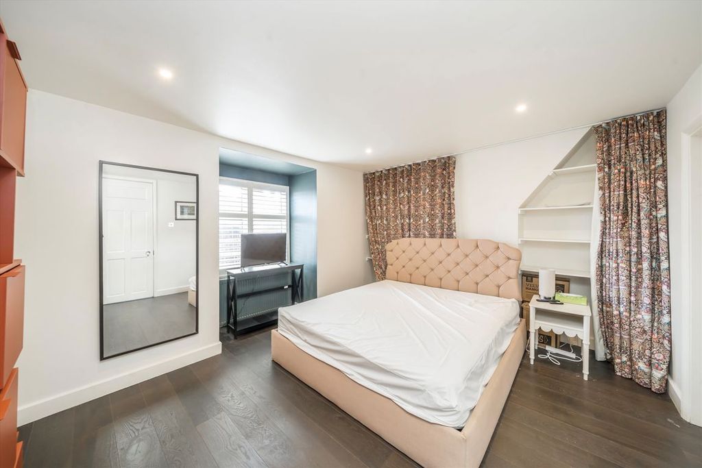 Property photo 3 of 8