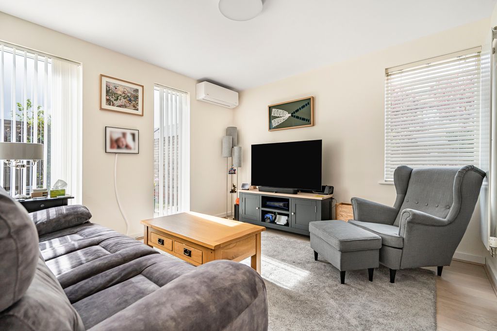 Property photo 2 of 24 1181683