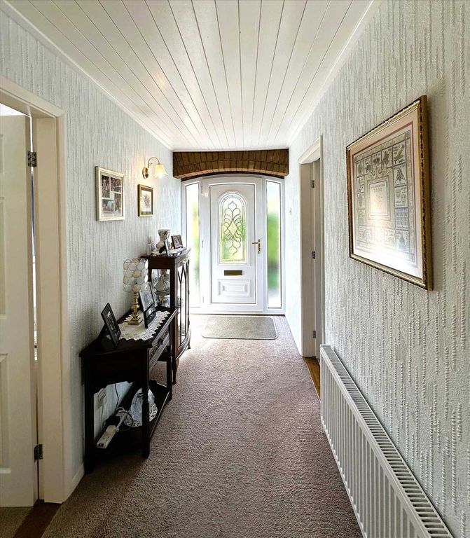 Property photo 2 of 19 Outer Entrance Porch: