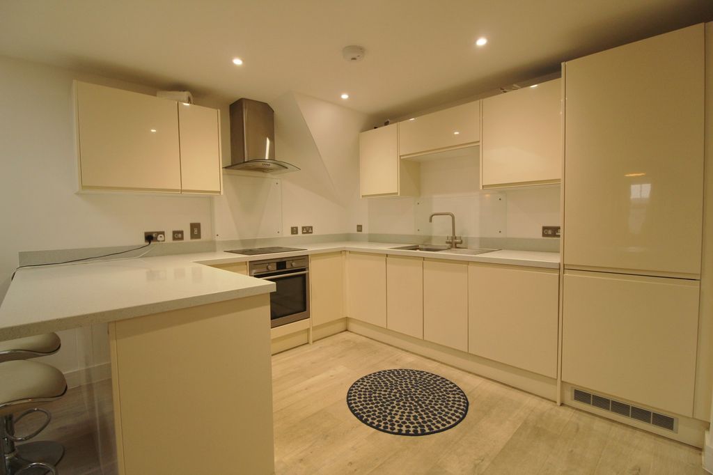 Property photo 2 of 8 Kitchen