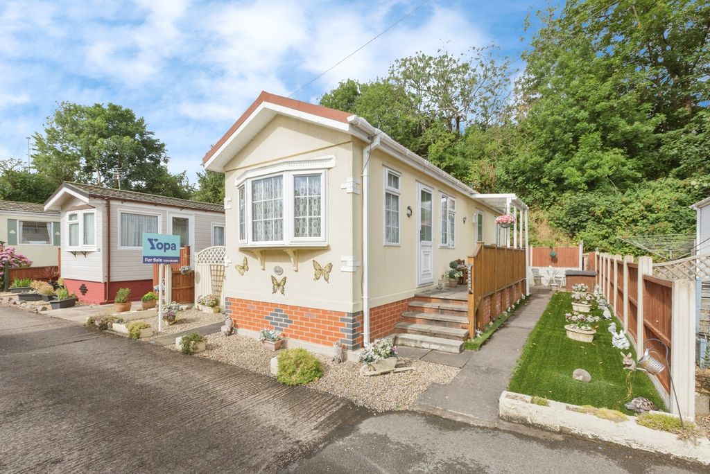 Property photo 1 of 17 Photo