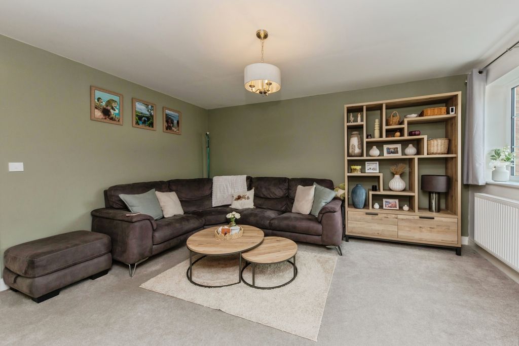 Property photo 2 of 20 Pbox-Img.Jpg
