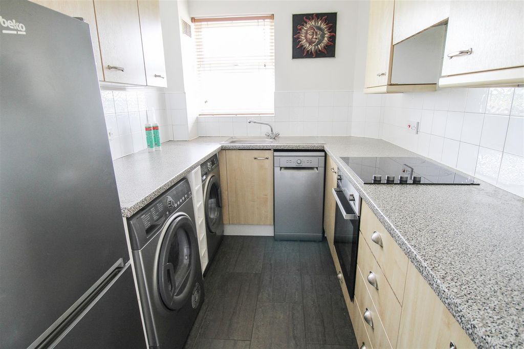 Property photo 2 of 11 Img_2688.Jpg