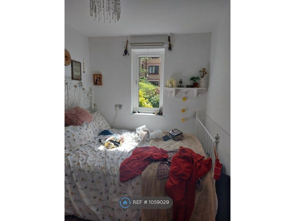 Property photo 3 of 5