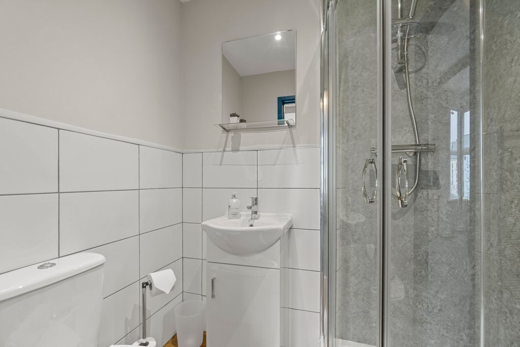 Property photo 2 of 8 0005
