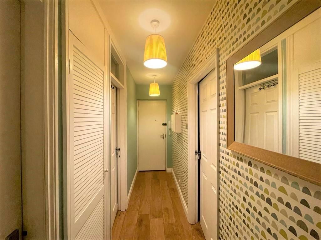 Property photo 2 of 15 Entrance Hall.Jpg