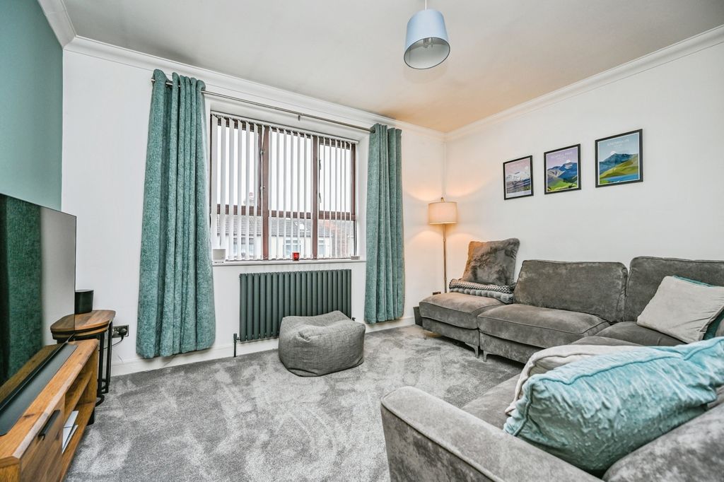 Property photo 2 of 8 Pbox-Img.Jpg