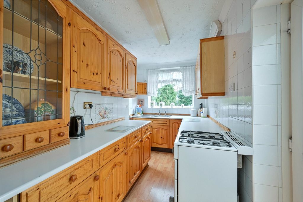 Property photo 2 of 22 Picture No. 11