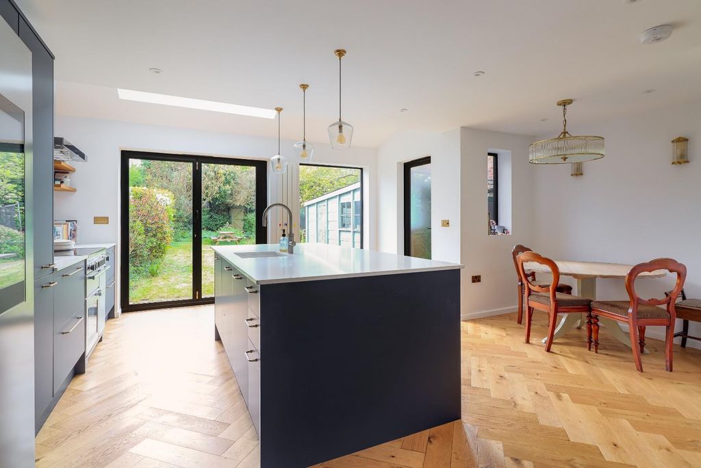 Property photo 3 of 25 Img (6).Jpg