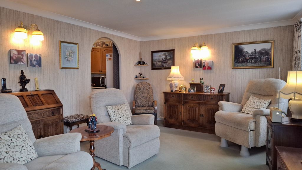 Property photo 3 of 21