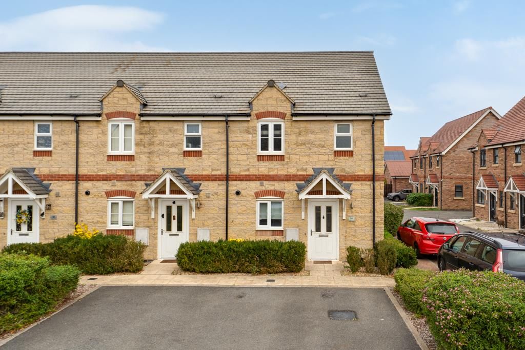 Property photo 1 of 23 14 Woburn Close, Priors Hall (3 Of 23).Jpg