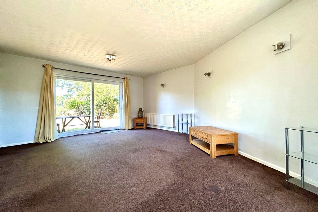 Property photo 3 of 17 Picture No. 10
