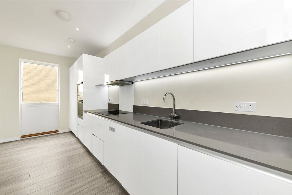 Property photo 3 of 11 Picture No. 03