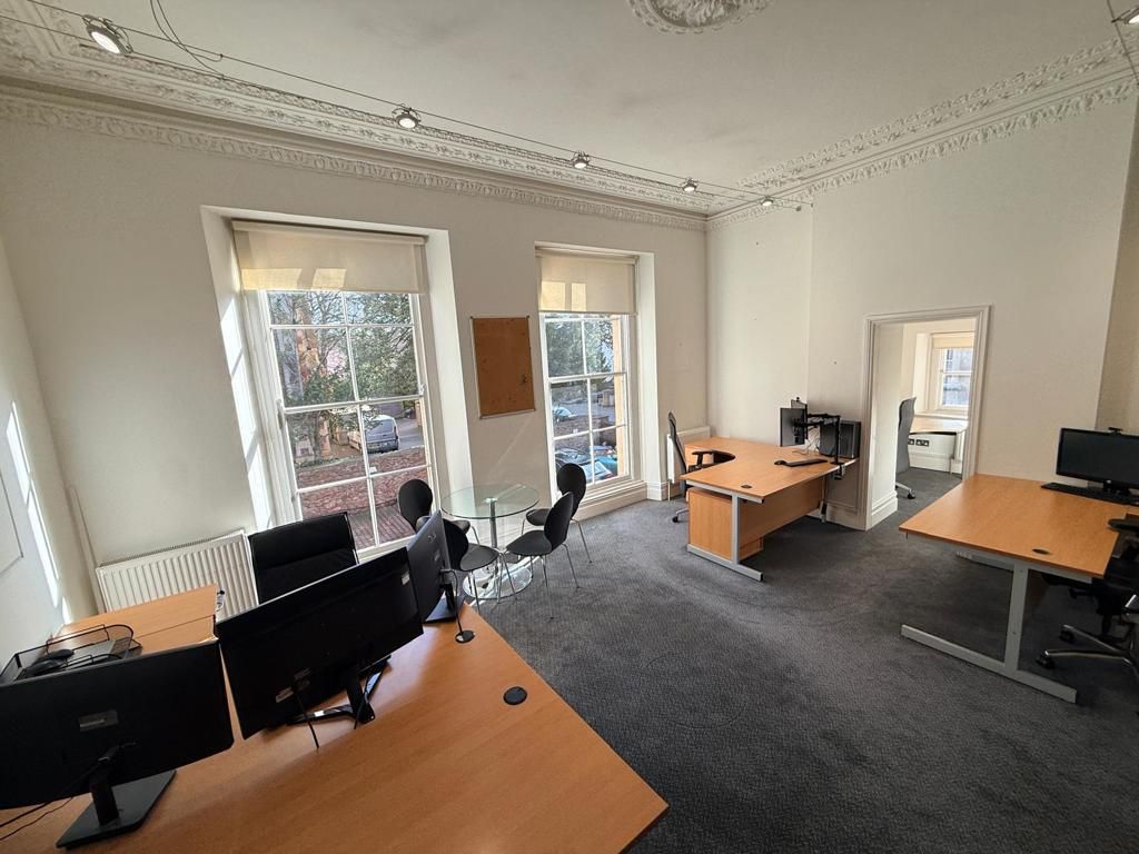 Property photo 2 of 8 Photo 7