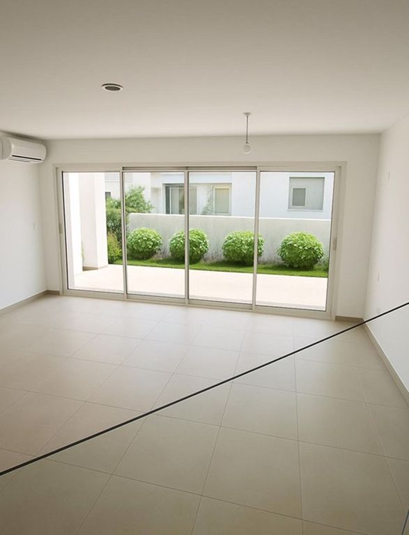 Property photo 3 of 18 Lounge Area