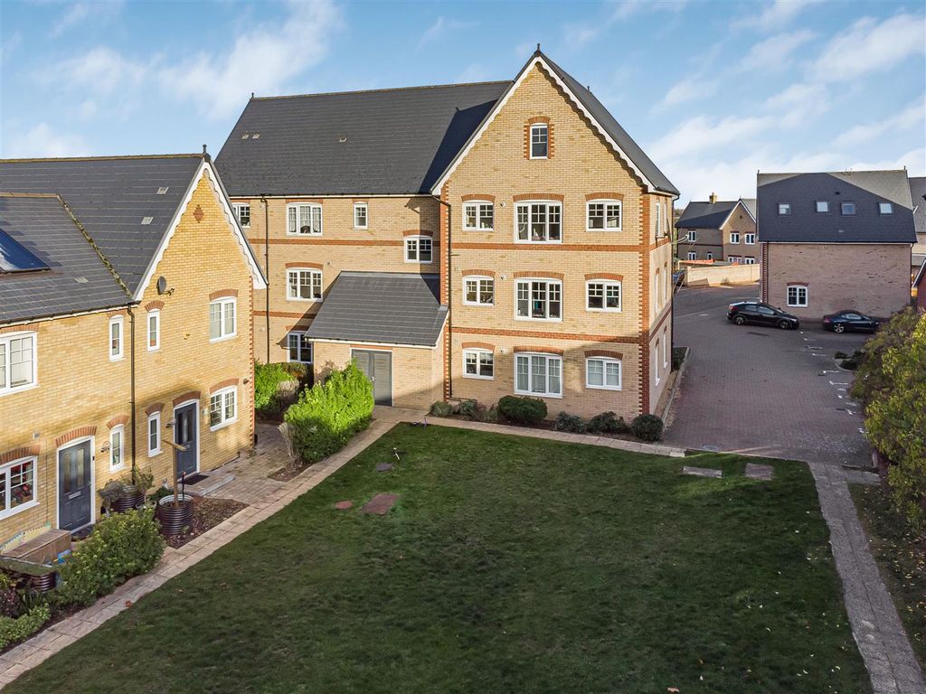 Property photo 1 of 13 9_67643.Jpg