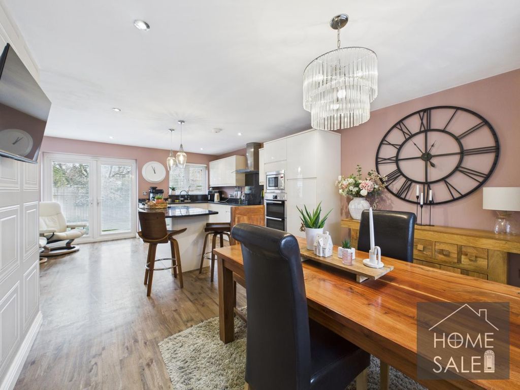 Property photo 2 of 23