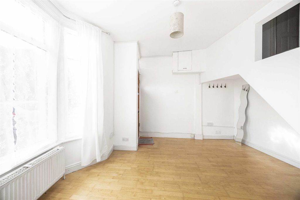 Property photo 3 of 15 3