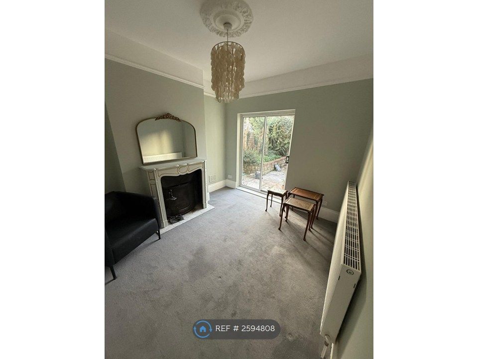 Property photo 2 of 7 Living Room